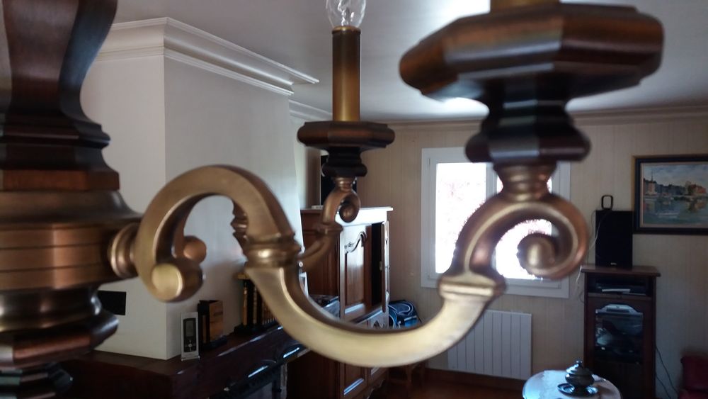 Lustre vieux bronze et bois Dcoration