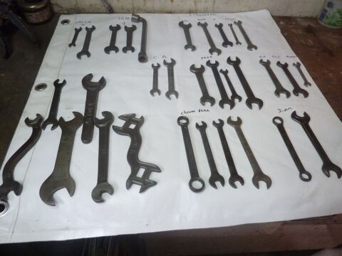 Outils Anciens  CLEFS ANCIENNES  10 Saint-M�dard-en-Jalles (33)