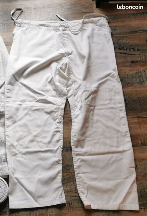 Pantalon judo 120 cm et différentes ceintures 4 Beauchamp (95)