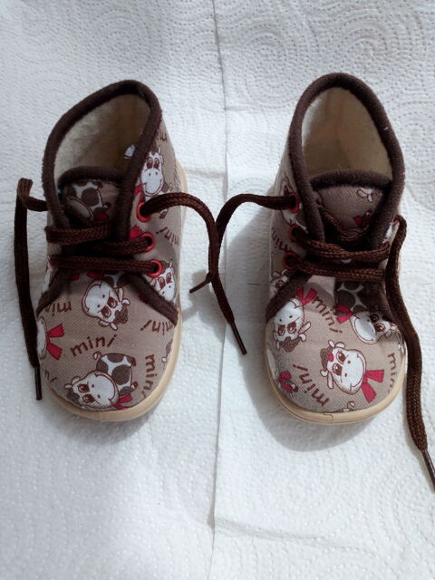 Chaussures  lacets ? Beige/motifs Vaches ? Tooti ? T.20 8 Marseille 5 (13)