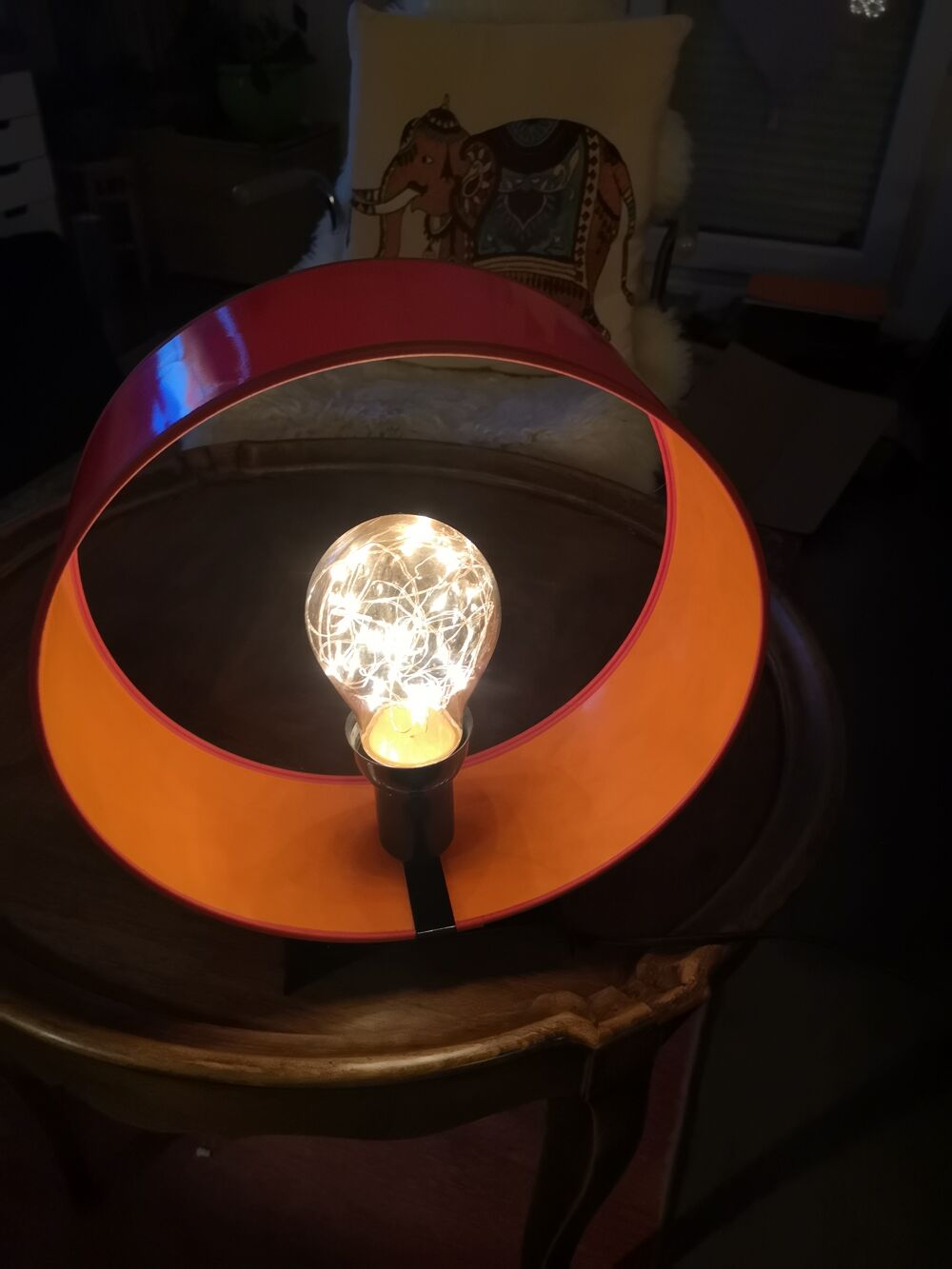 Lampe rouge Dcoration