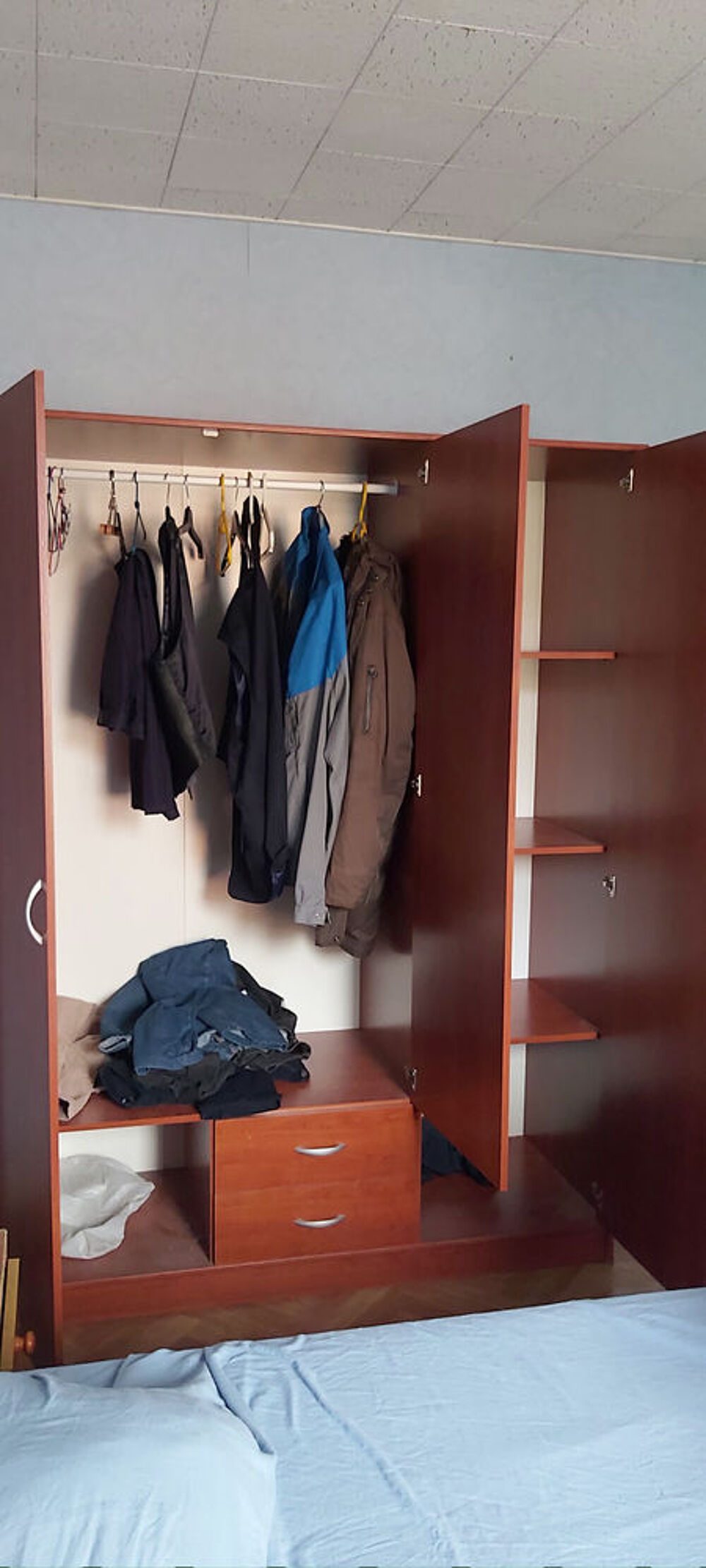 GRANDE ARMOIRE PENDERIE PANORAMIQUE Meubles