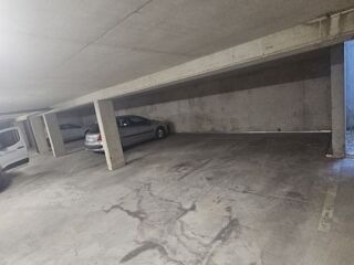  Parking / Garage à louer 13 m²