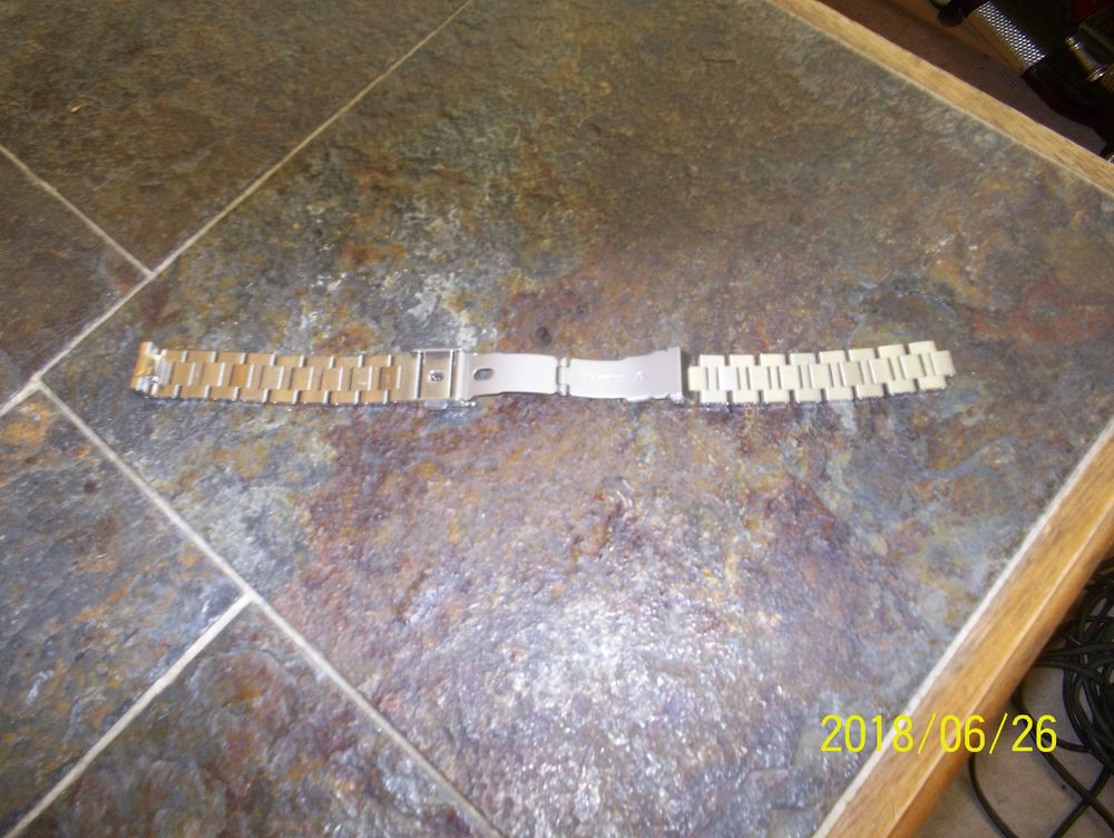 un bracelet de montre neuf Bijoux et montres