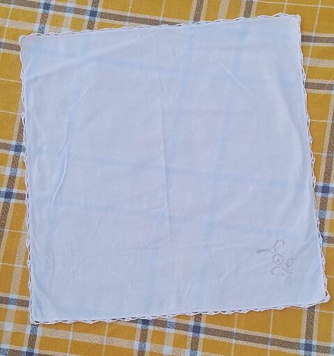 12 Serviettes Anciennes de 40 x 40 cm : Faites main 28 La Fert-Alais (91)