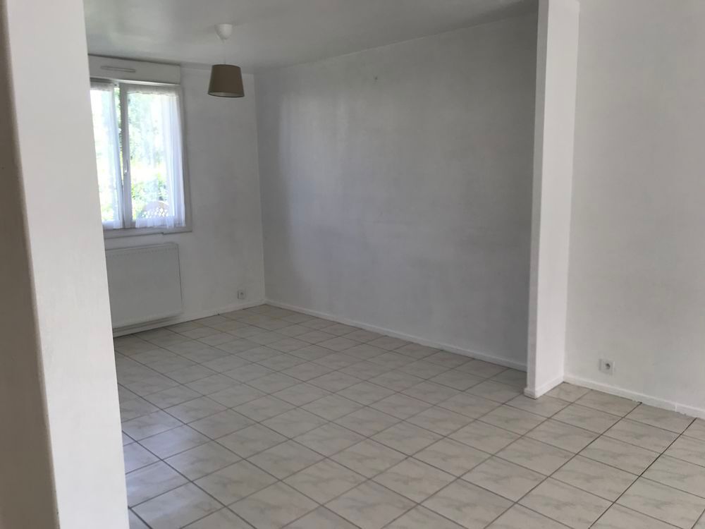 Location Maison Maison T5 Chateaugiron Châteaugiron
