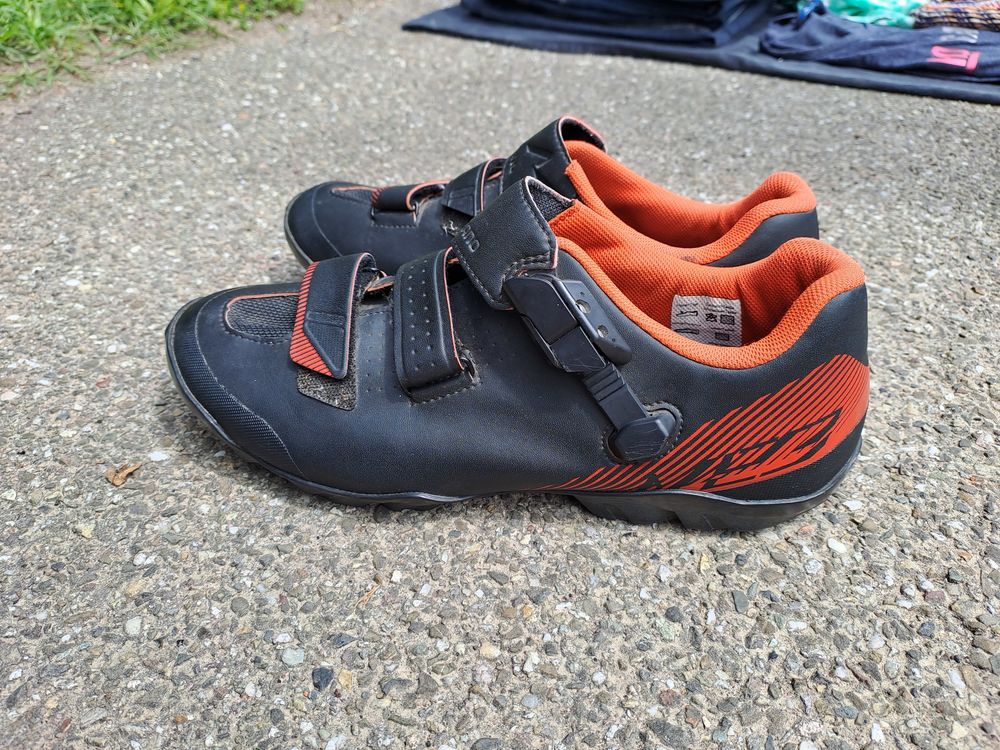 Chaussures VTT Shimano T 44
Chaussures