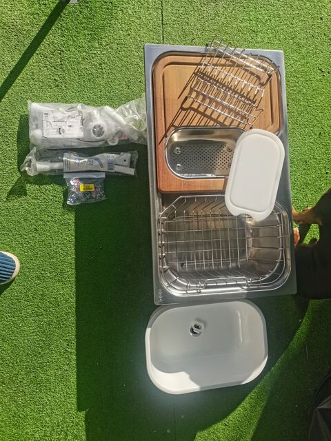 �vier Franke neuf avec tous ses accessoires. 200 Saint-Jacques-des-Gu�rets (41)