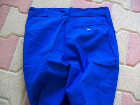  pantalon bleu
neuf jamais port
taille 38 9 Chadurie (16)