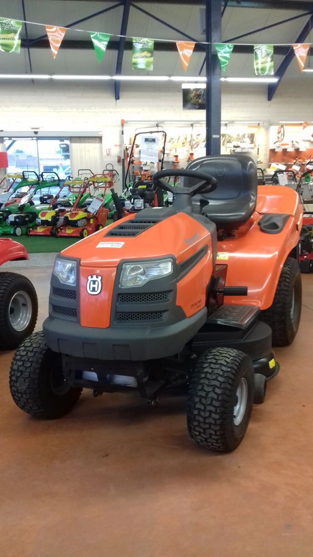 Autoport&eacute;e husqvarna CTH 140 twin Jardin