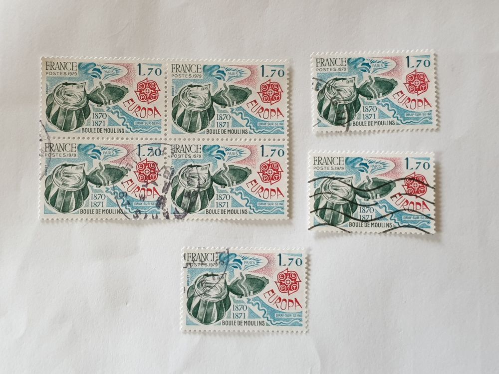 Timbre France 1979 Europa - Boule de Moulins-lot 1 euro 