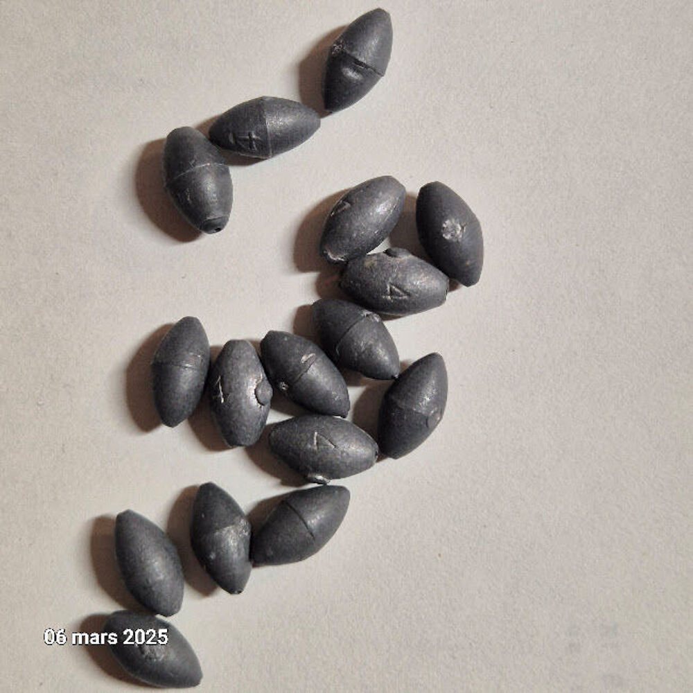 Lot de 16 plombs olive de 4 grammes. Sports