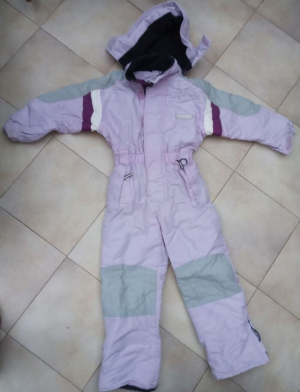 Combinaison de ski mauve/grise, taille 122 cm Vêtements enfants
