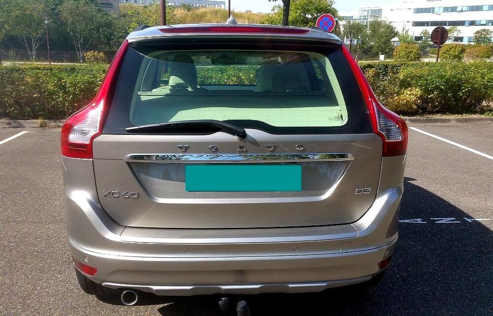XC60 D3 150 ch Momentum Geartronic A 2015 occasion 72460 Savign&eacute;-l'&Eacute;v&ecirc;que