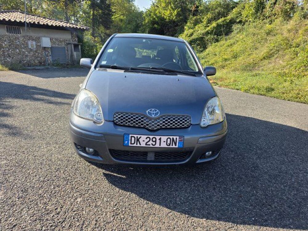 Yaris 85 VVT-i Lin&eacute;a Luna 2004 occasion 69320 Feyzin