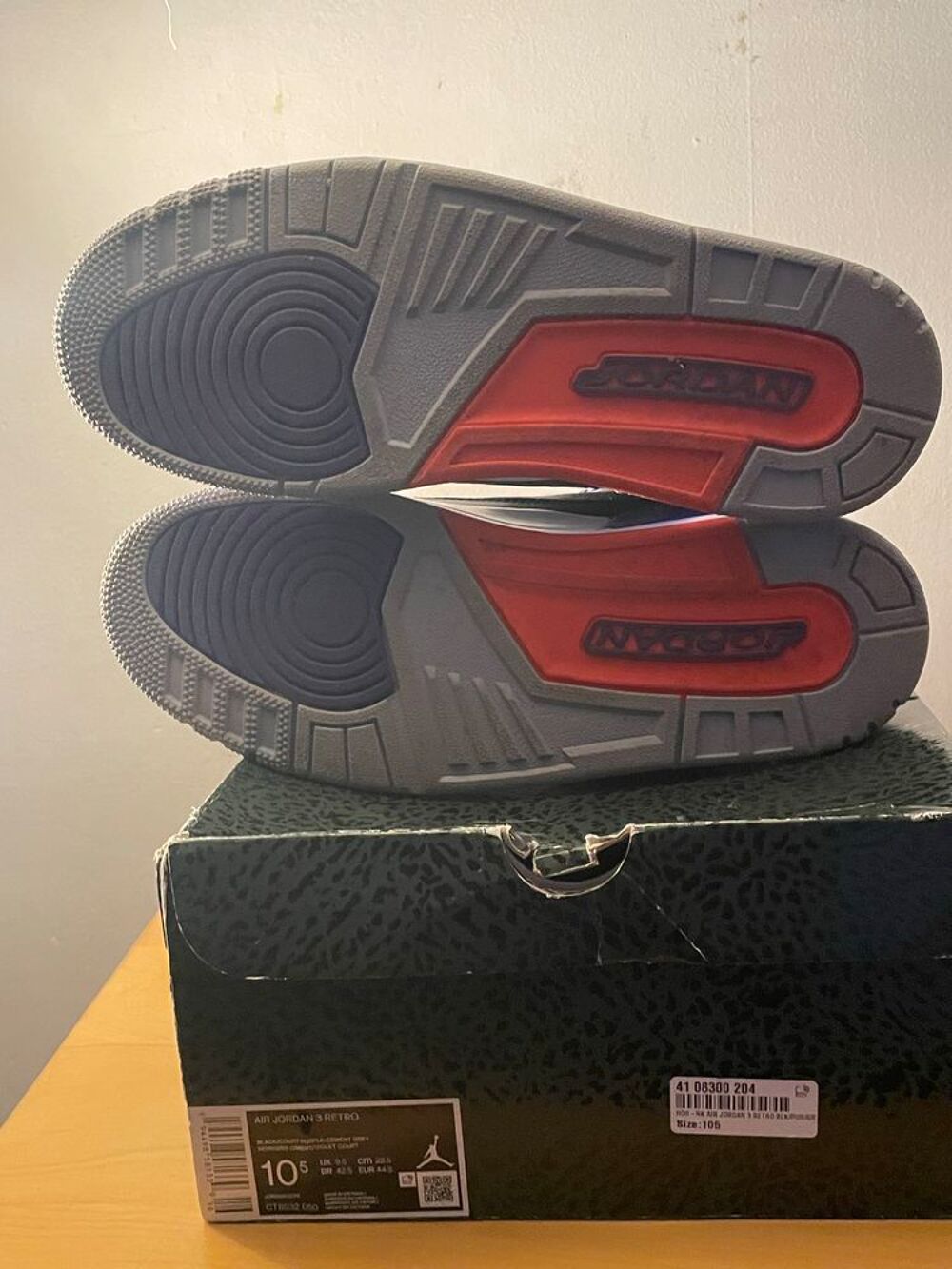 Air Jordan 3 pointure 44,5 Chaussures