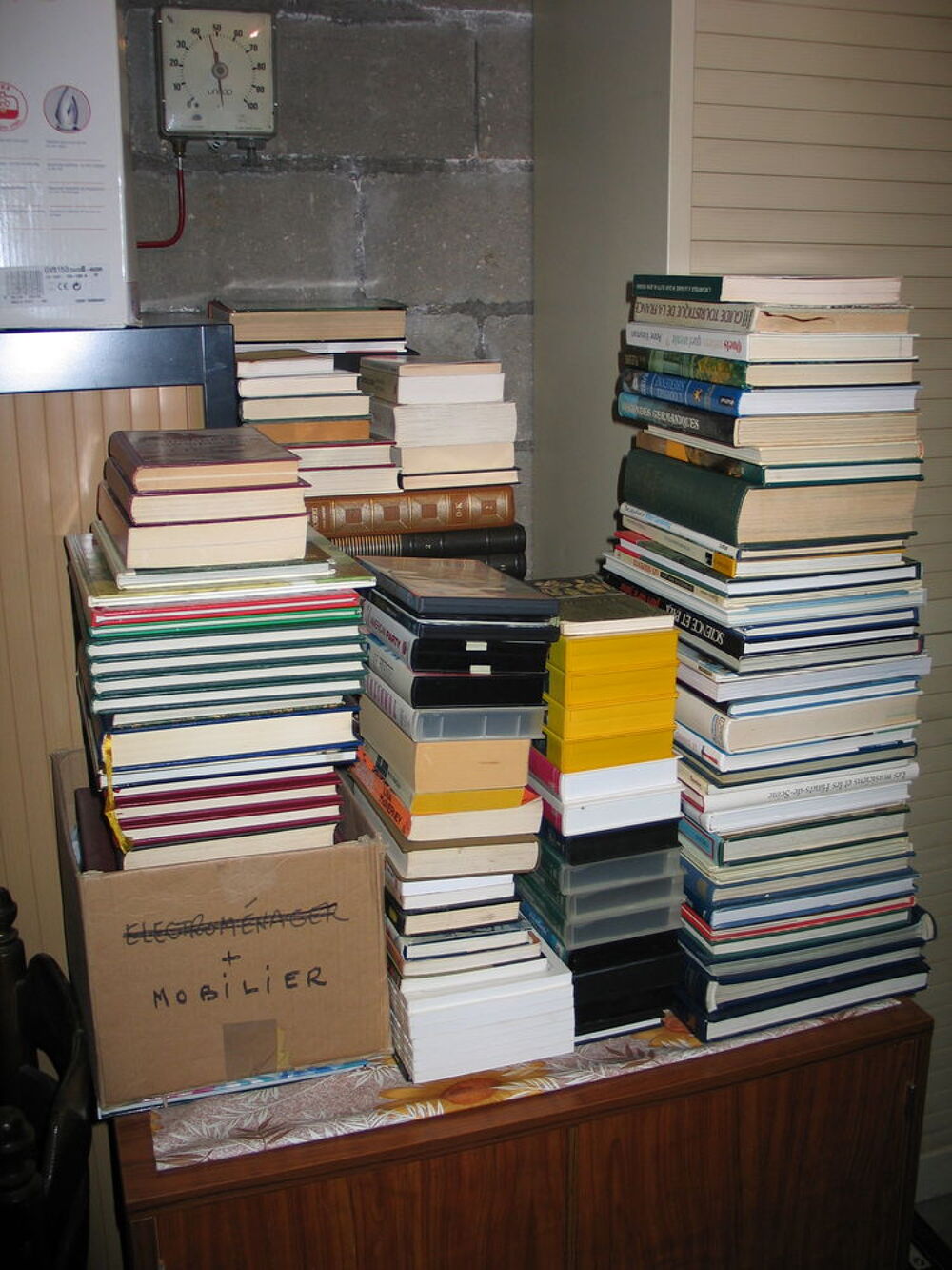 Lots de livres par 50 romans Livres et BD