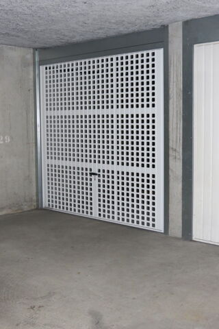  Parking / Garage � louer 13 m� Craponne