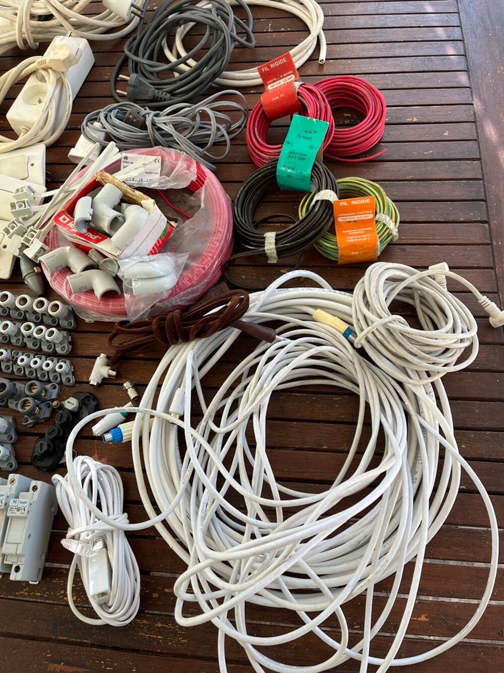 Petits mat&eacute;riels d'&eacute;lectricit&eacute; Bricolage