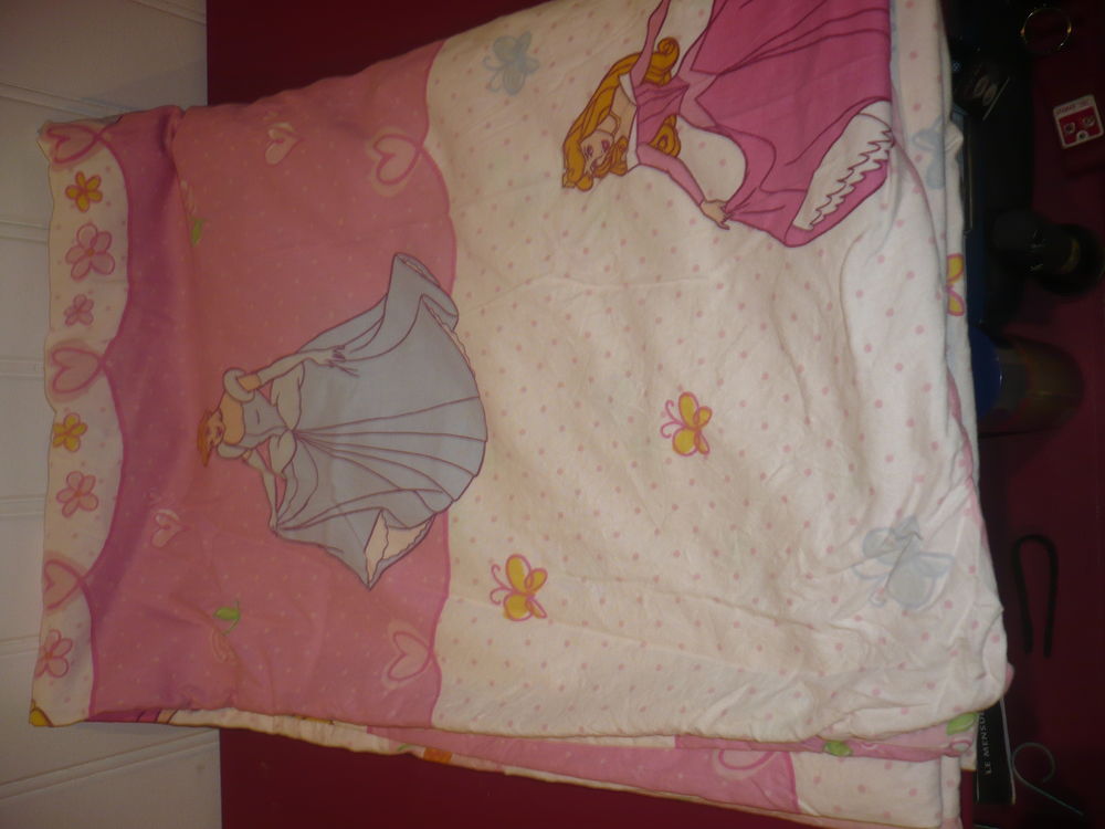 PARURE HOUSSE DE COUETTE ET TAIE OREILLER WALD DISNEY Puériculture