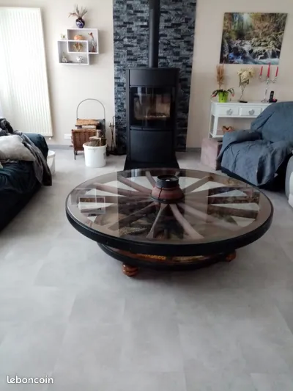 Table basse avec roues de charrettes Meubles