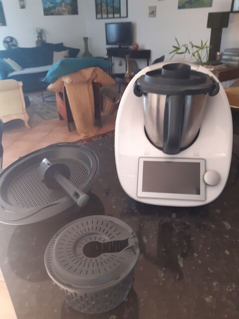 Thermomix tm6 tat neuf valeur 1499 vendu 1000  1100 1100 Nieulle-sur-Seudre (17)