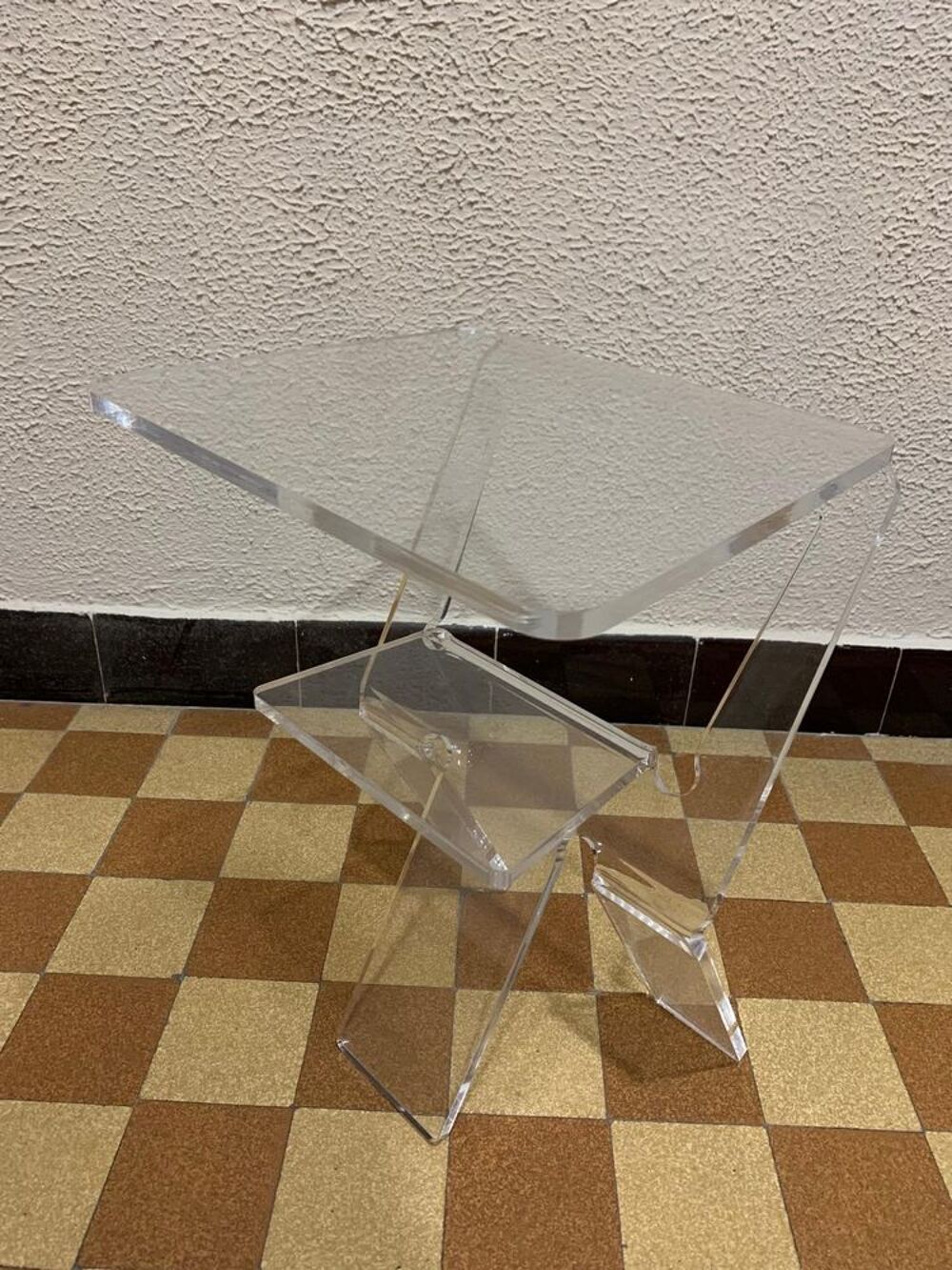 Table basse plexi Meubles