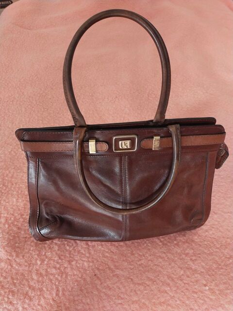 Sac imitation cuir 5 Saint-Pierre-en-Faucigny (74)