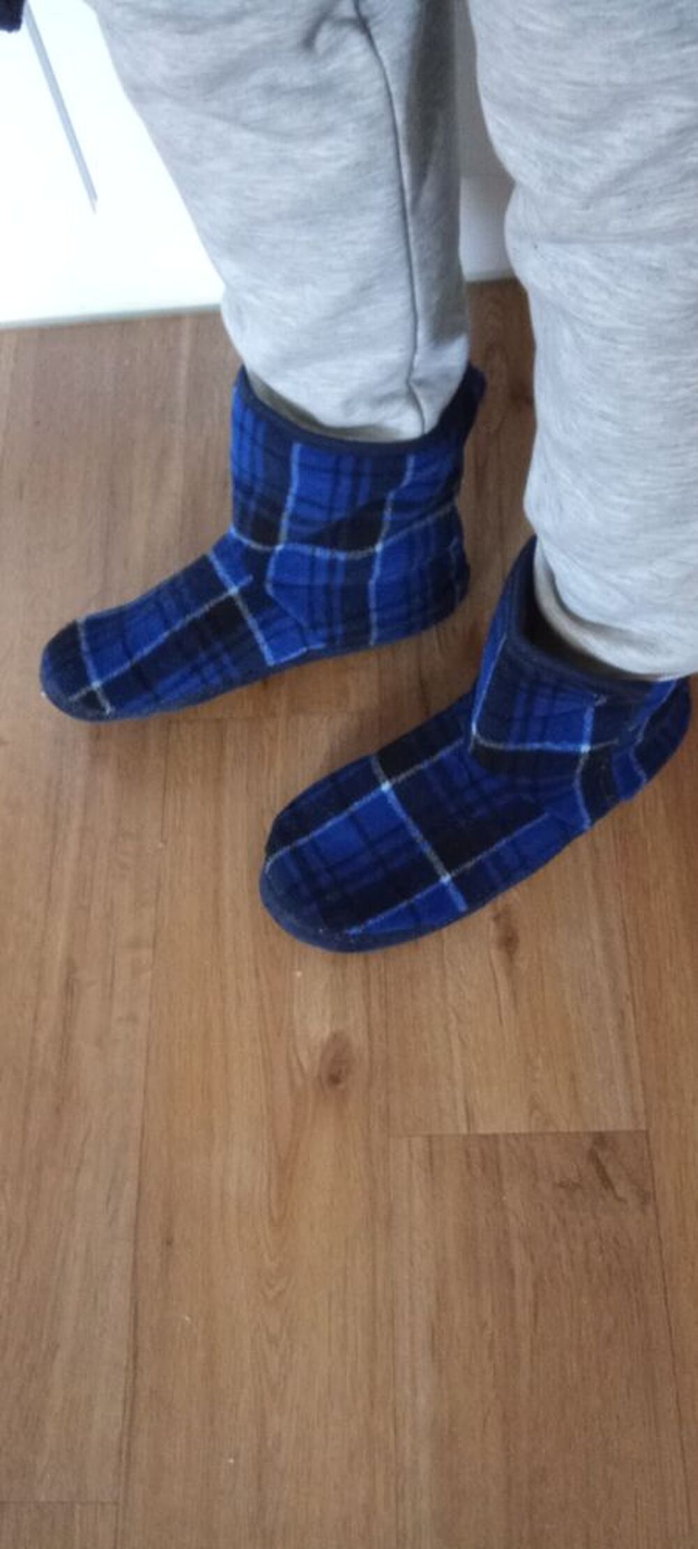 Chaussons pantoufles botillons homme Chaussures