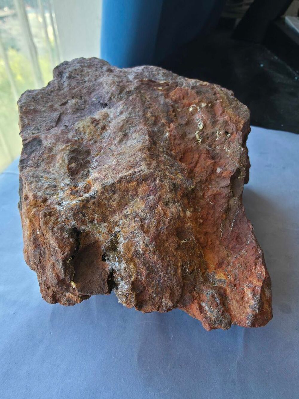 Grand Quartz Fum&eacute; du Katanga RDC-Druse Naturelle 1,05 kg 