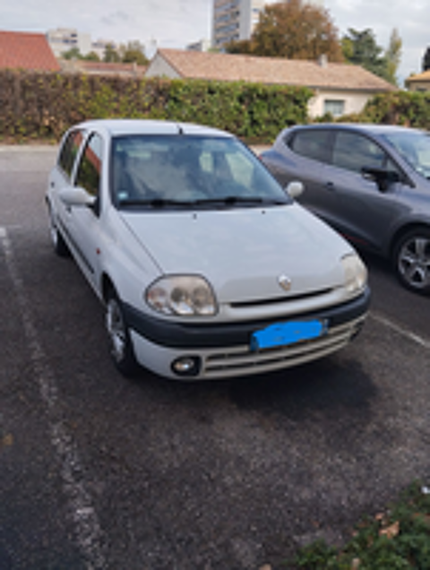 Clio II Clio 1.2i RXE 2001 occasion 26000 Valence