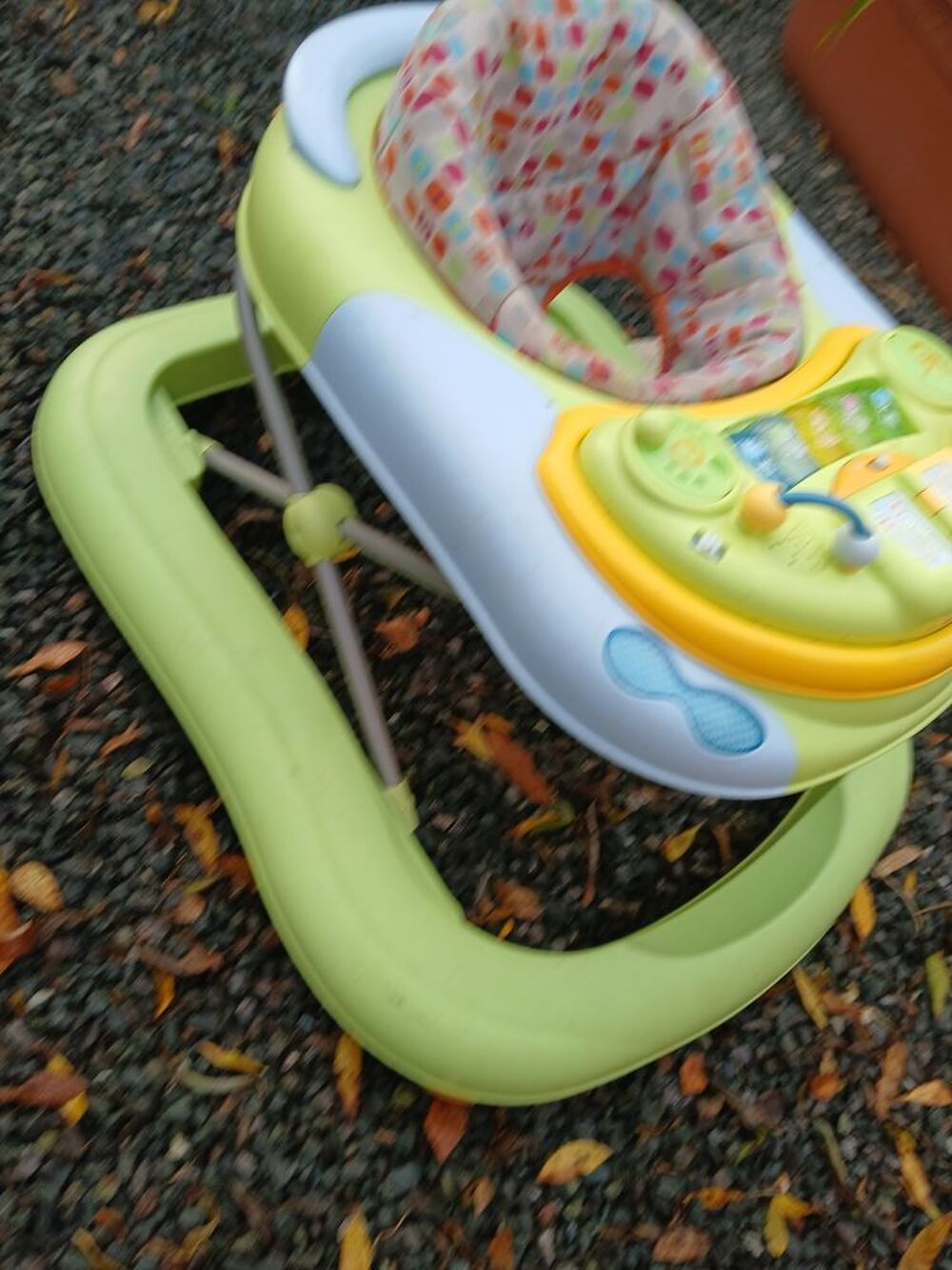 Trotteur enfant Pu�riculture