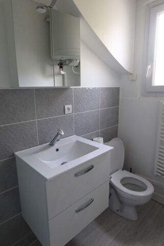  Appartement à louer 1 pièce 25 m²