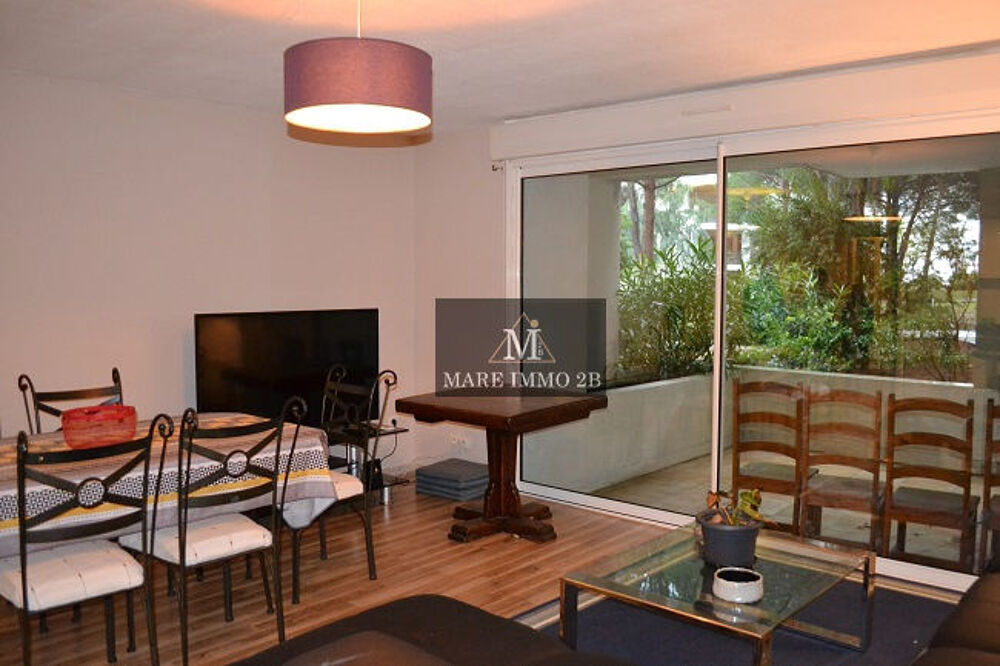 Vente Appartement 3 pièces avec terrasse et parking en centre ville Calvi