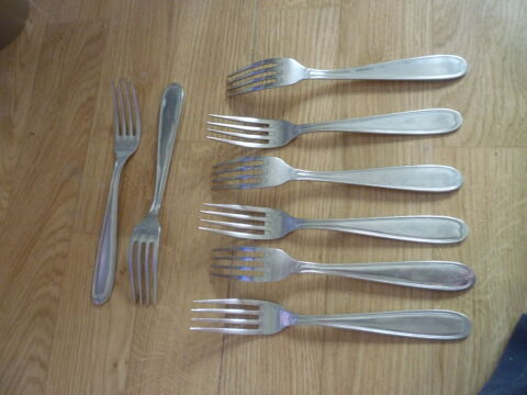 couverts menagre  en inox excellent tat 50 Val Pompadour (94)