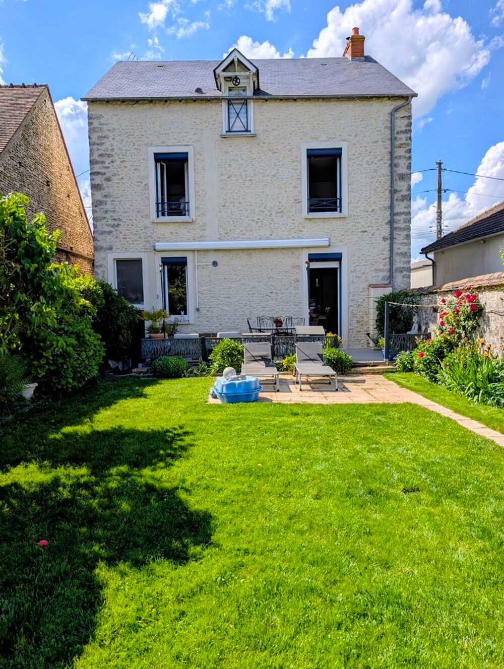 Maison 6 pièces 147 m² · à Pussay · 147 m² · 242 000 €