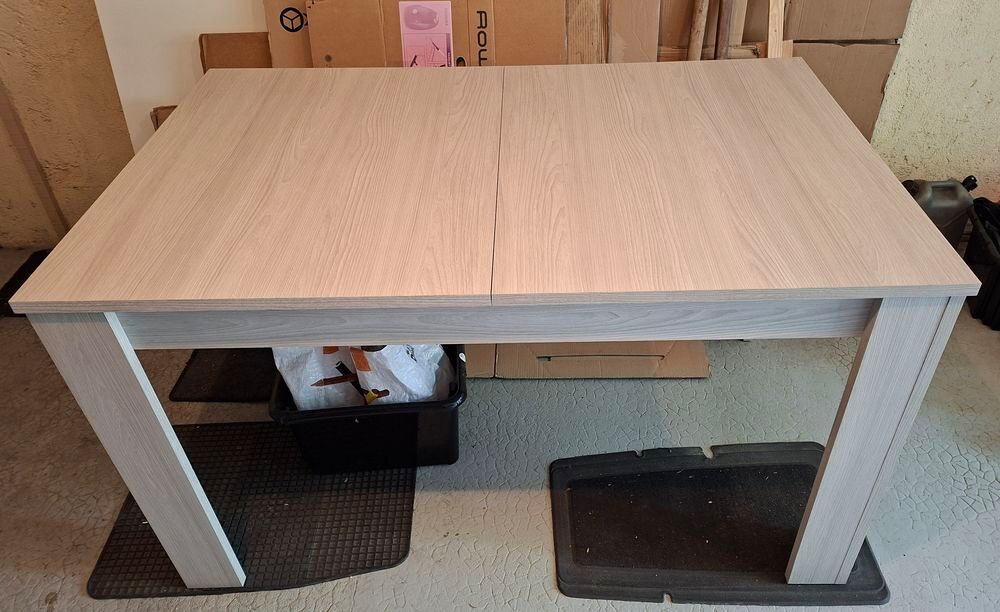 Table de cuisine ou de salle &agrave; manger Meubles