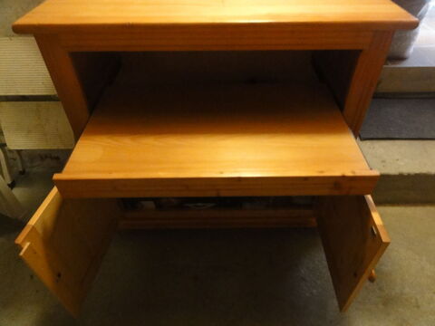 Meuble TV en pin massif 60 Saint-Sauveur-de-Montagut (07)