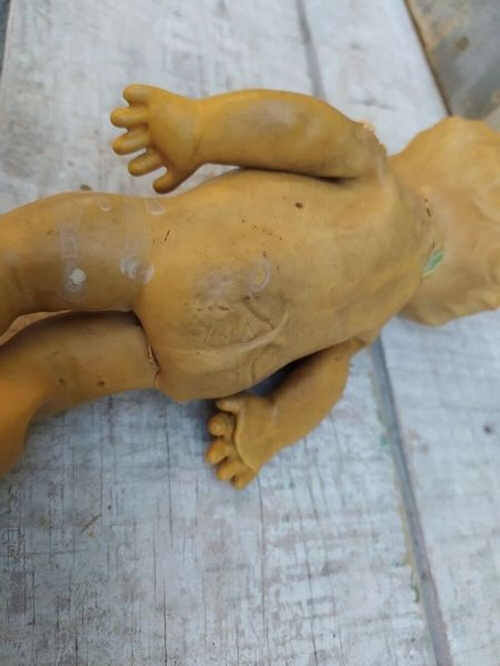 Ancienne Petite Poup&eacute;e en Caoutchouc Latex 