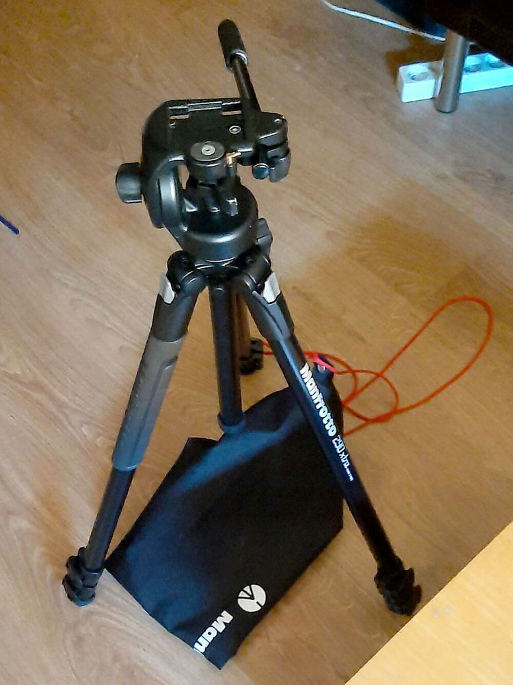 hybride Lumix GH5, DJI ROnin S2 pro, wirless Rode Photos/Video/TV