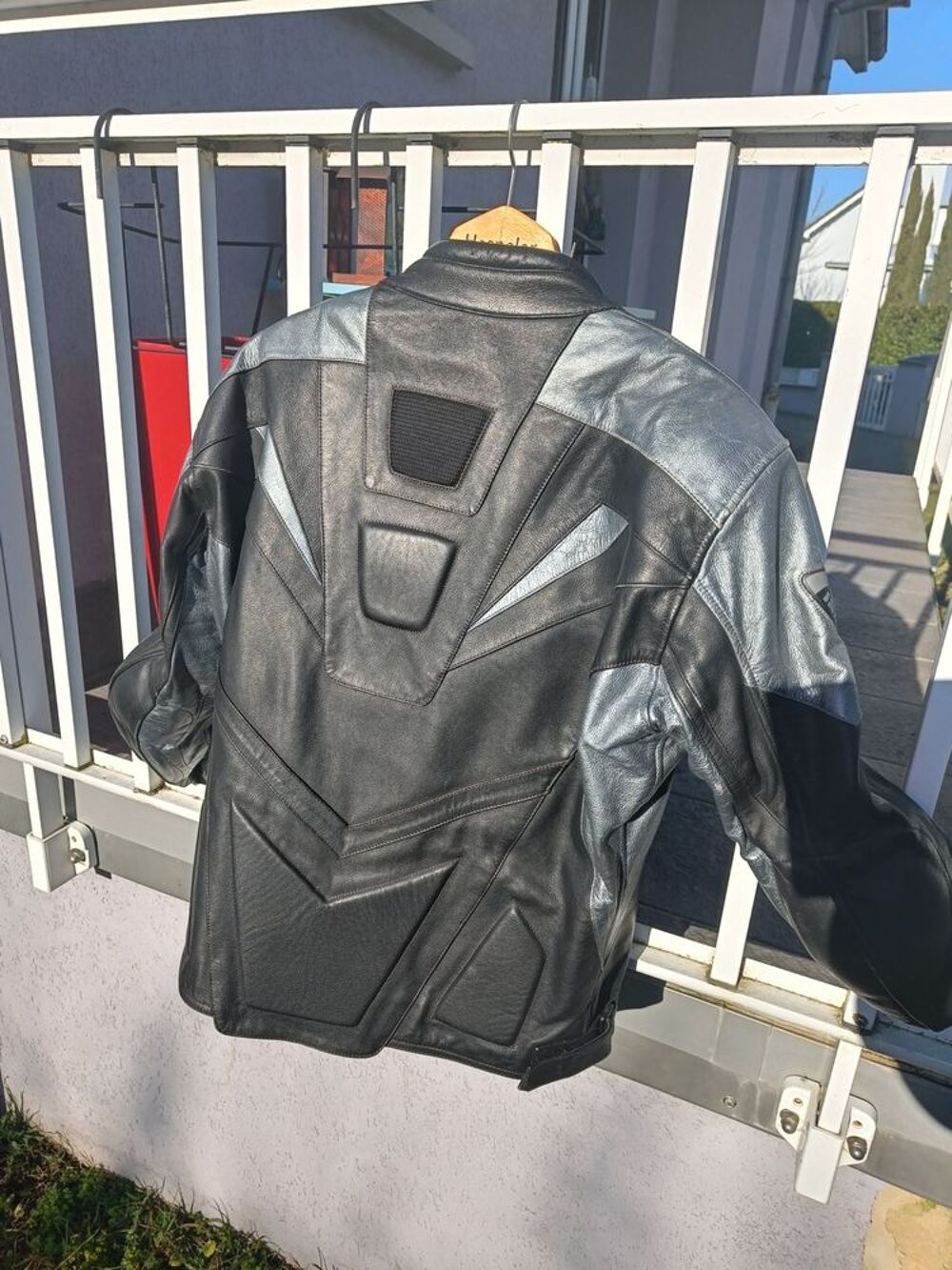 BLOUSON CUIR MOTO Vêtements