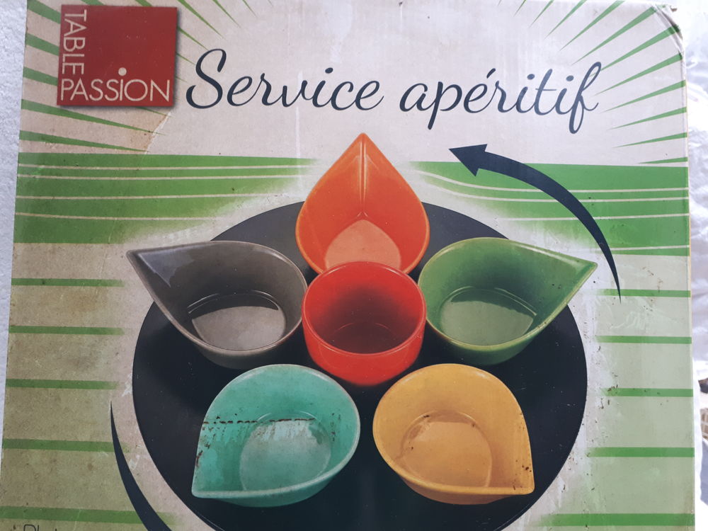 Service ap&eacute;ritif rotatif Goutte neuf Cuisine