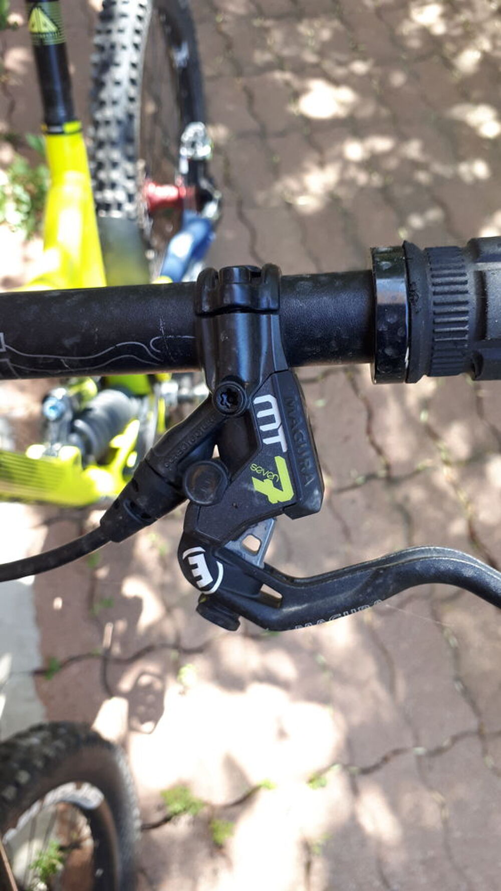  Commen&ccedil;al Supreme DH Vélos