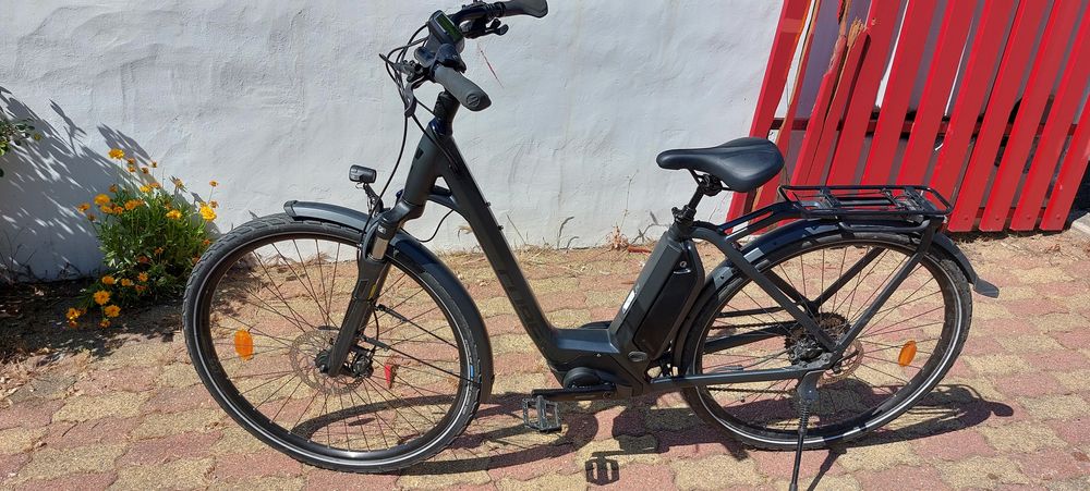VELO CUBE HYBRID TOWN SPORT PRO EASY HPA 500 T28 TBE 385 kms Vélos