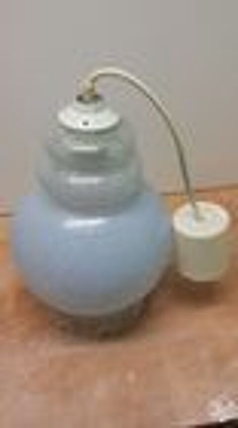 lustre bleu ciel en tr�s bon �tat 0 M�rignies (59)
