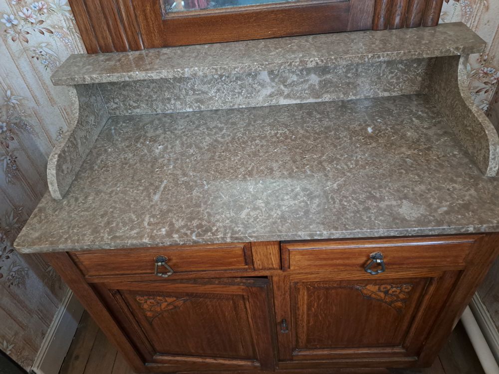 Coiffeuse meuble ancien
Dessus marbre Meubles