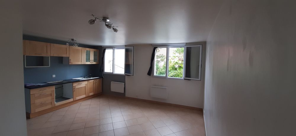 Vente Appartement 2 PIÈCES DUPLEX 48m² AU SOL-CAVE + PARKING-CALME ET LUMINEUX Saint-leu-la-forêt