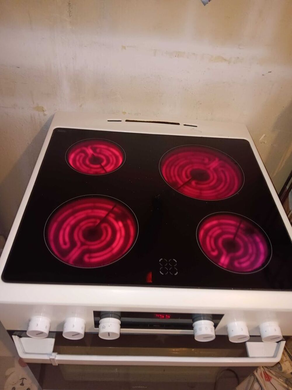 2 Cuisini&egrave;re Vitroc&eacute;ramique Four Multif Catalyse Grill Chaleur Tournante Diff&eacute;r&eacute; 24h Electroménager