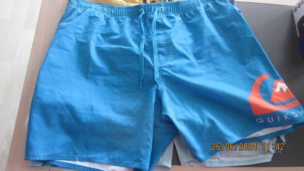 LOT DE 6 SHORTS DE BAIN RIP CURL QUIKSILVER ET ADIDAS T XL Vêtements