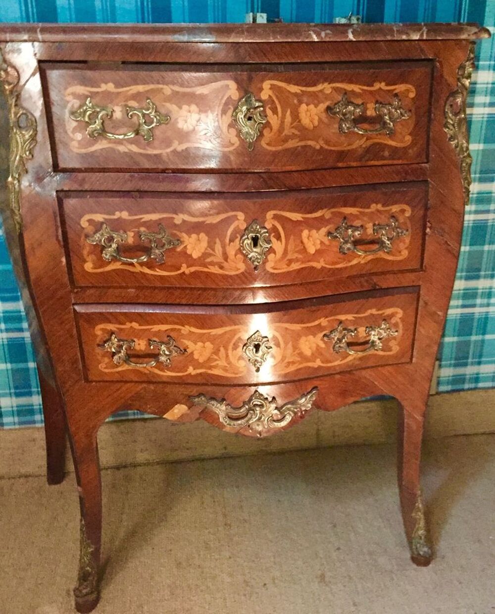 Commode Style Louis XV. Meubles